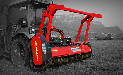 We are pleased to introduce the upgrade of our proven, powerful, and versatile MINIFORST forestry mulcher.  The MINIFORST is designed to mulch brush and wood up to a diameter of 20 cm, making it ideal for smaller and medium-sized tractors with an engine power range of 60-100 HP and despite its compact size, this forestry mulcher offers impressive performance and precision.
