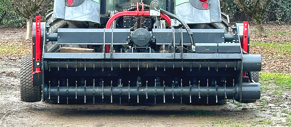 Trinciatrice con dispositivo pick-up