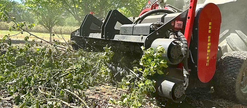 Trinciatrice con dispositivo pick-up