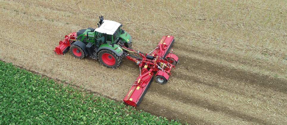 Three independent mulching mowers are trailed on a chassis with 2 wheels for up to 7m of working width
