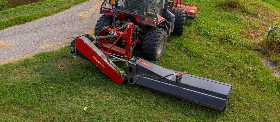 L9 flex SEPPI Mulcher - side mulcher - lateral sideshift and vertical positioning, roadside maintenance, riverbank clearing mulching mowers are trailed on a chassis with 2 wheels for up to 7m of working width