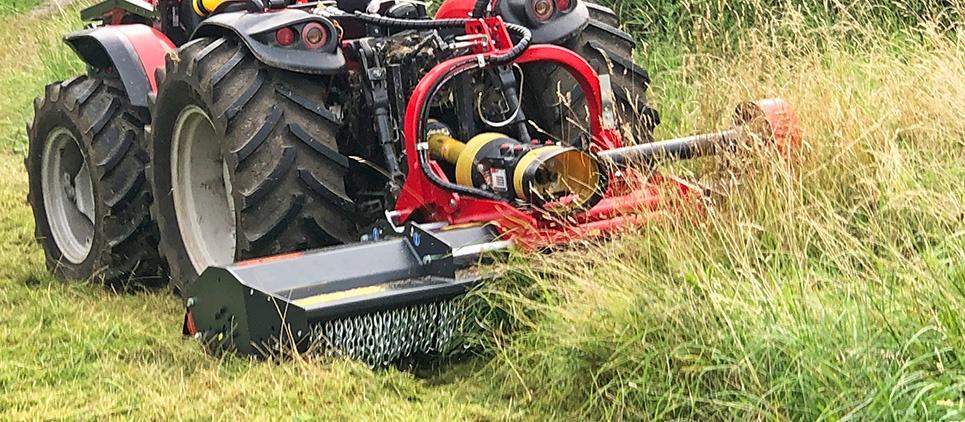 SMWA s Reversibile e spostabile, per trattori compatti. Trincia erba e ramaglia fino a 5 cm Ø Svilupata per vigneti e frutteti
