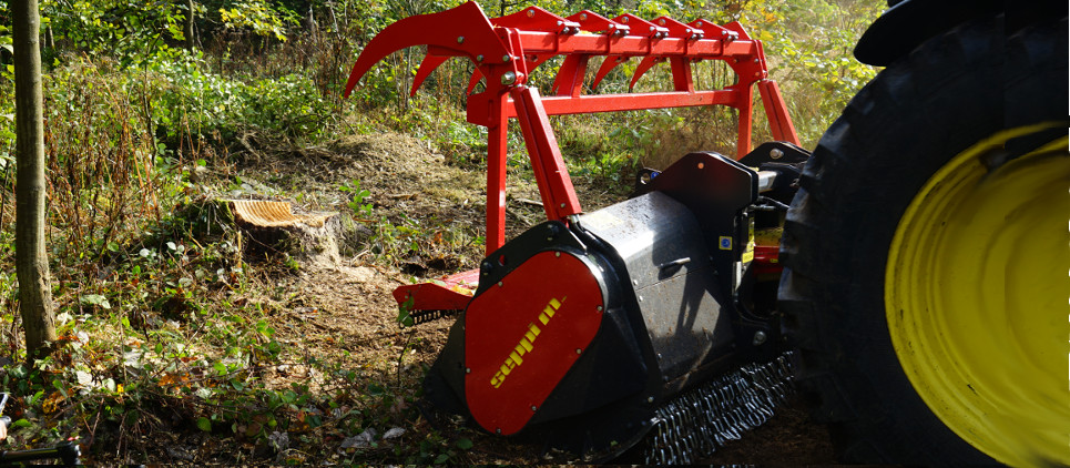 MIDIFORST dt Forstwirtschaft: für die Pflege von Wäldern und Waldwegen, Strom- und Gasleitungen, für die Säuberung nach der Holzernte, für das Errichten von Brandschutzstreifen