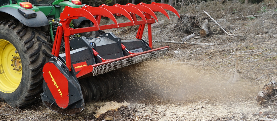 MIDIFORST dt Forstwirtschaft: für die Pflege von Wäldern und Waldwegen, Strom- und Gasleitungen, für die Säuberung nach der Holzernte, für das Errichten von Brandschutzstreifen