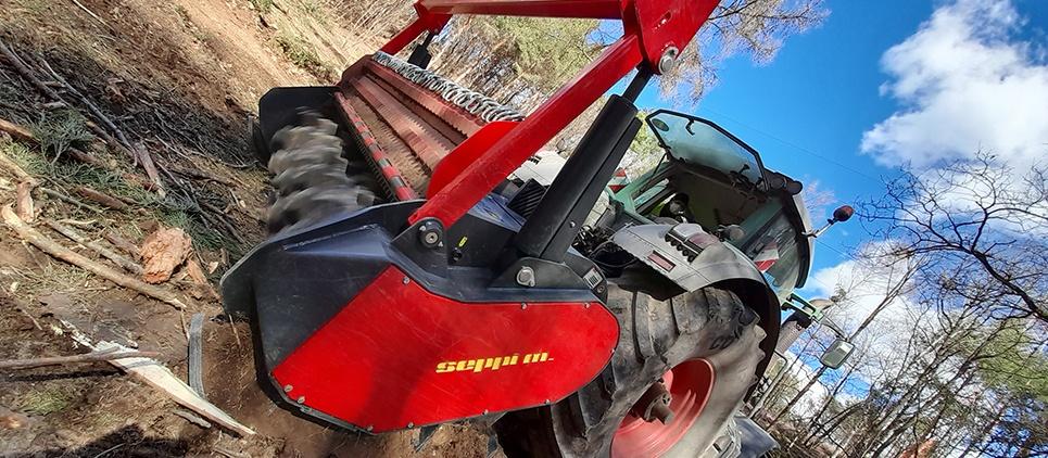 MAXIFORST SEPPI forestry mulcher Mulchen von Holz bis 60 cm Ø