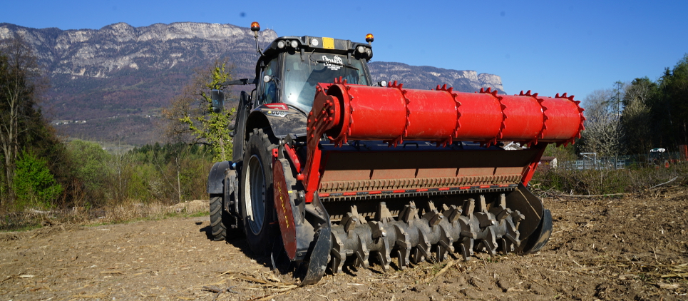 работа на глубине до 25 см и более..