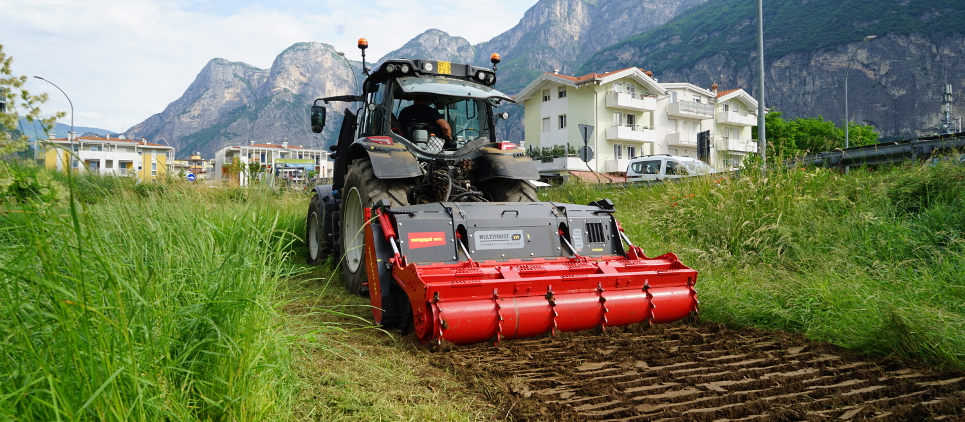 работа на глубине до 25 см и более..