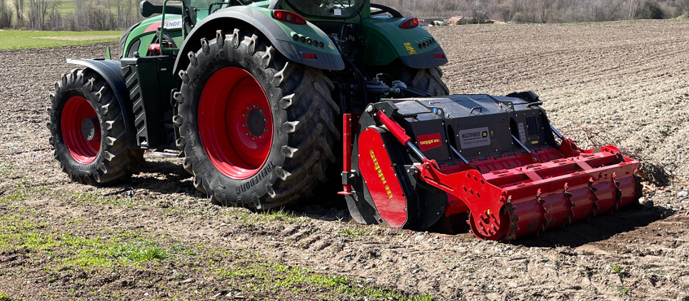 работа на глубине до 25 см и более..