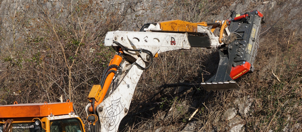 Strong mulcher - attachment for excavator