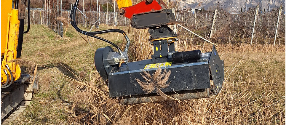 Mini-pelles + broyeur - pour l’entretien des espaces verts