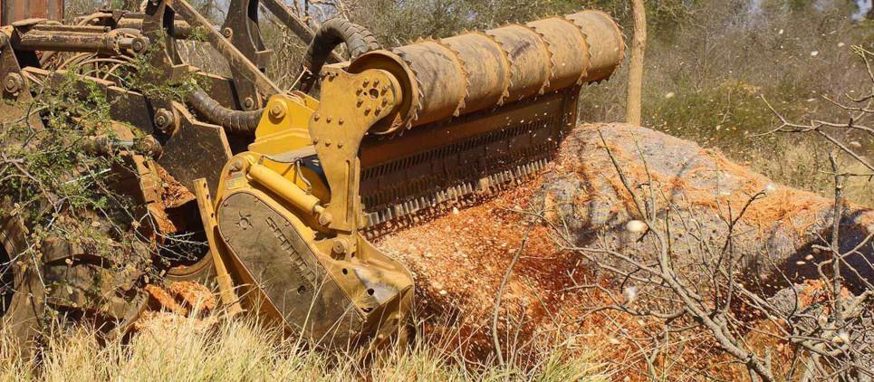 Zerkleinert Steine bis zu 30 cm Ø
